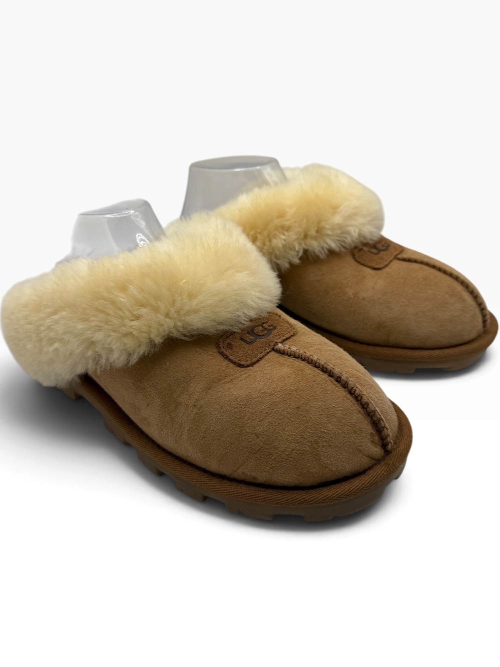 UGG Women’s Chestnut Suede Sheepskin Clog with Cream Fur Collar - Size 8